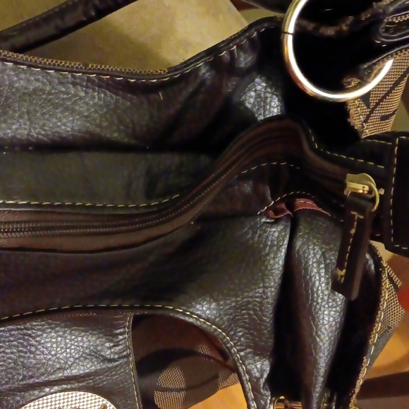 NWOT Gorgeous Shoulder/Handbag Brown w Gold Tone Hardware & Accents Lg - Picture 4 of 5